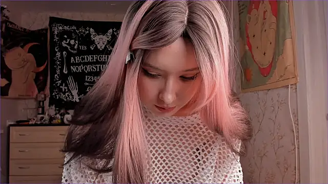 CutiePatoootie online show from December 2025 07:19:01 PM