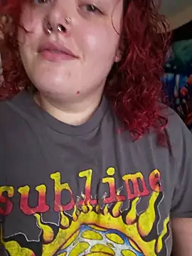 nuttiebuddy1 online show from September 2025 05:02:02 PM