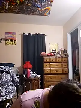 nuttiebuddy1 online show from October 2025 05:17:01 AM