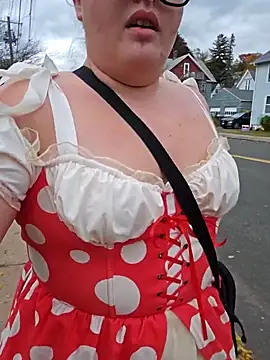 nuttiebuddy1 online show from October 2025 07:32:01 PM