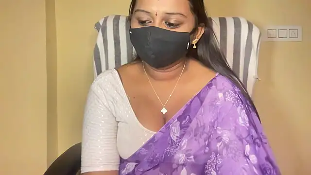 Pavani-Sexy online show from March 2026 06:15:02 PM
