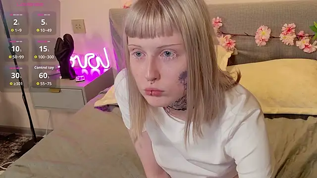 Snapshot of MilkMeSoftly chatting on July 2026 08:14:02 AM MilkMeSoftly online show from July 2026 08:14:02 AM