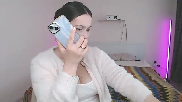 Snapshot of lustxSALLY chatting on July 2026 06:25:01 AM lustxSALLY online show from July 2026 06:25:01 AM