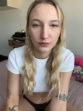 NattieBoo online show from April 2026 05:26:02 PM