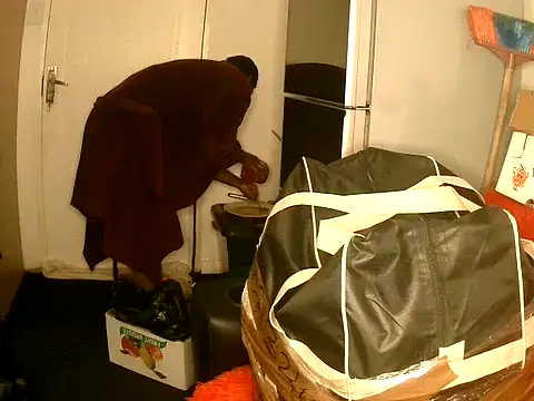 ALICIA X98 online show from November 2025 12:42:01 PM