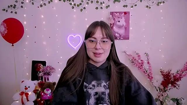 Amanda Bright  online show from April 2026 11:00:01 AM