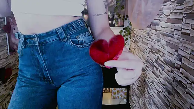 Amanda Bright  online show from October 2025 06:37:01 AM