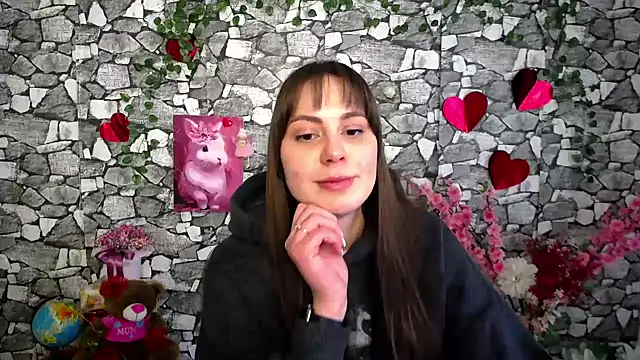 Amanda Bright  online show from February 2026 12:43:02 PM