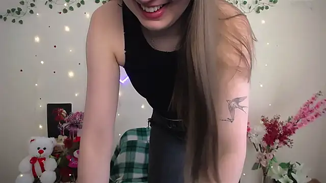 Snapshot of Amanda_Bright_ chatting on May 2026 10:41:02 AM Amanda Bright online show from May 2026 10:41:02 AM