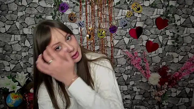 Amanda Bright  online show from October 2025 08:46:02 AM