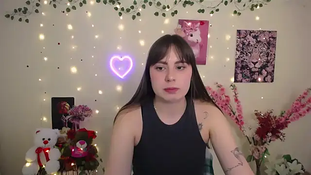 Snapshot of Amanda_Bright_ chatting on May 2026 10:23:02 AM Amanda Bright online show from May 2026 10:23:02 AM