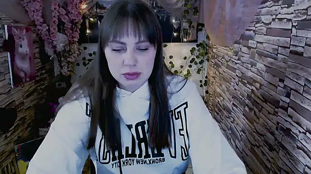 Amanda Bright  online show from September 2025 07:14:02 AM