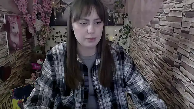 Amanda Bright  online show from October 2025 06:47:02 AM