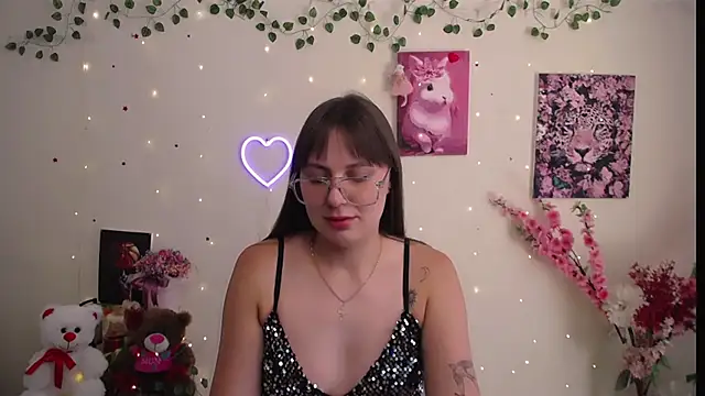 Snapshot of Amanda_Bright_ chatting on July 2026 11:18:02 AM Amanda Bright online show from July 2026 11:18:02 AM