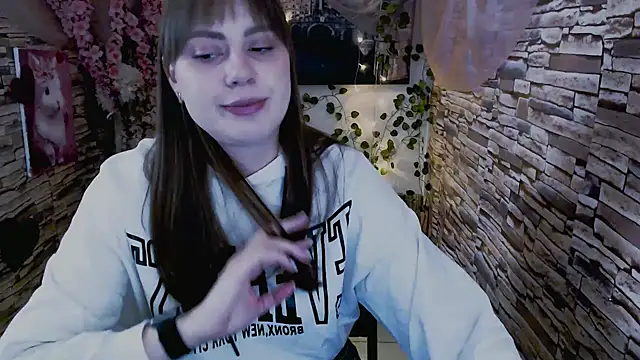 Amanda Bright  online show from October 2025 08:38:01 AM