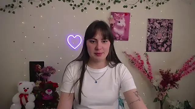 Snapshot of Amanda_Bright_ chatting on May 2026 10:32:01 AM Amanda Bright online show from May 2026 10:32:01 AM