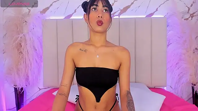 Elody rousse online show from September 2025 12:28:02 PM