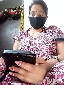Snapshot of Trisha_71 chatting on May 2026 07:08:01 PM Trisha 71 online show from May 2026 07:08:01 PM