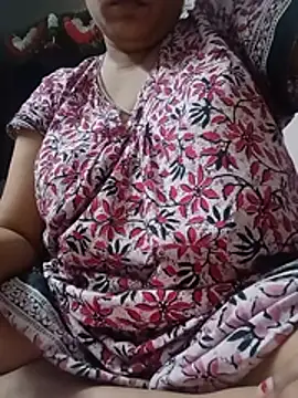 Snapshot of Trisha_71 chatting on May 2026 05:30:02 PM Trisha 71 online show from May 2026 05:30:02 PM