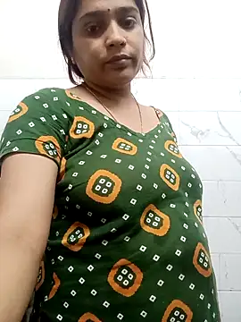 Snapshot of Trisha_71 chatting on April 2026 03:53:01 PM Trisha 71 online show from April 2026 03:53:01 PM