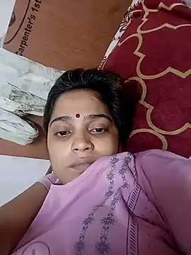 Snapshot of Trisha_71 chatting on May 2026 05:19:02 PM Trisha 71 online show from May 2026 05:19:02 PM