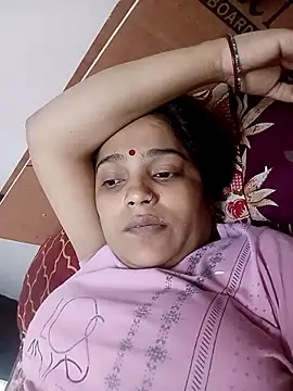 Snapshot of Trisha_71 chatting on May 2026 11:11:01 AM Trisha 71 online show from May 2026 11:11:01 AM