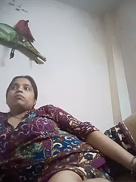 Snapshot of Trisha_71 chatting on May 2026 05:37:02 AM Trisha 71 online show from May 2026 05:37:02 AM