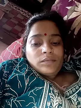 Snapshot of Trisha_71 chatting on May 2026 10:29:01 AM Trisha 71 online show from May 2026 10:29:01 AM