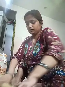 Snapshot of Trisha_71 chatting on May 2026 03:48:02 AM Trisha 71 online show from May 2026 03:48:02 AM
