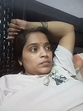 Snapshot of Trisha_71 chatting on May 2026 09:19:02 AM Trisha 71 online show from May 2026 09:19:02 AM