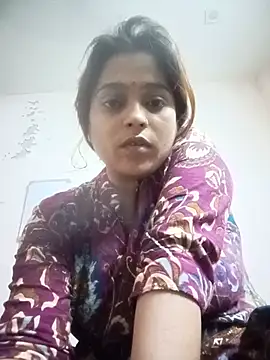 Snapshot of Trisha_71 chatting on May 2026 05:04:01 AM Trisha 71 online show from May 2026 05:04:01 AM