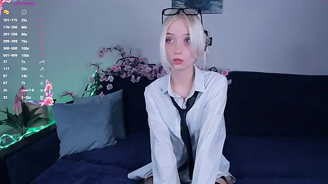 Megan--chan online show from November 2025 07:17:02 PM