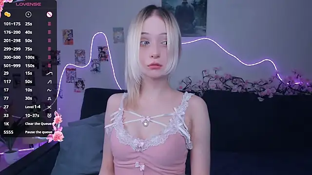 Megan--chan online show from March 2026 05:17:02 PM