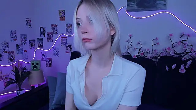 Megan--chan online show from January 2026 05:16:01 PM