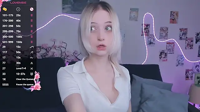 Megan--chan online show from March 2026 05:18:01 PM