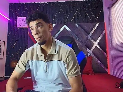 Snapshot of prince_arthur77 chatting on July 2026 02:17:01 PM prince arthur77 online show from July 2026 02:17:01 PM