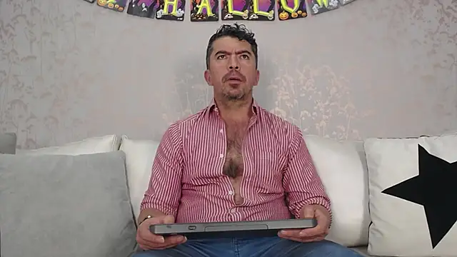 JuanKFit 45 online show from October 2025 01:31:01 PM