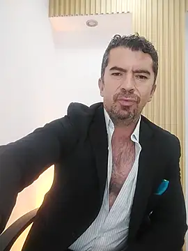 JuanKFit 45 online show from April 2026 03:49:01 PM