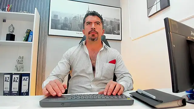 Snapshot of JuanKFit_45 chatting on July 2026 04:41:01 AM JuanKFit 45 online show from July 2026 04:41:01 AM