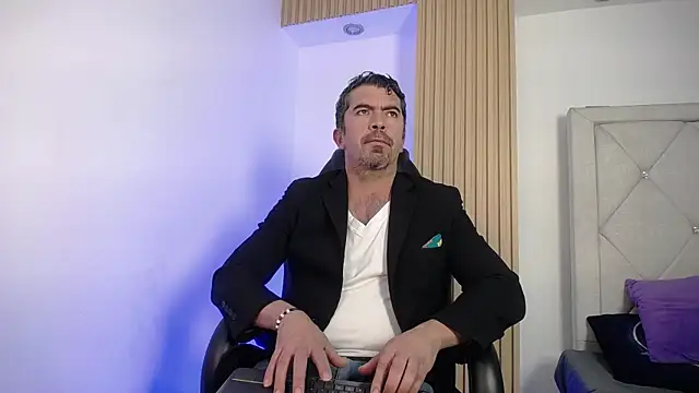 JuanKFit 45 online show from May 2026 01:04:01 PM