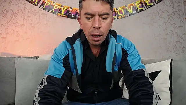 JuanKFit 45 online show from October 2025 01:54:02 PM