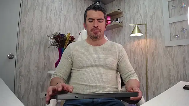 JuanKFit 45 online show from February 2026 03:40:01 AM