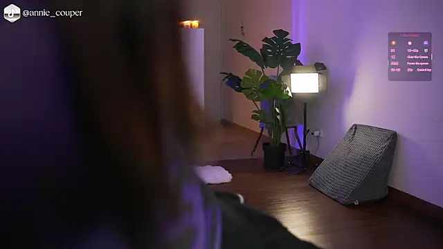 AnnieCouperr online show from March 2026 07:59:01 PM