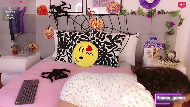 Alanaa Gomez online show from October 2025 12:17:01 PM