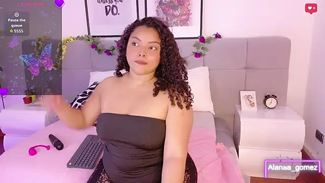 Alanaa Gomez online show from October 2025 03:24:01 PM