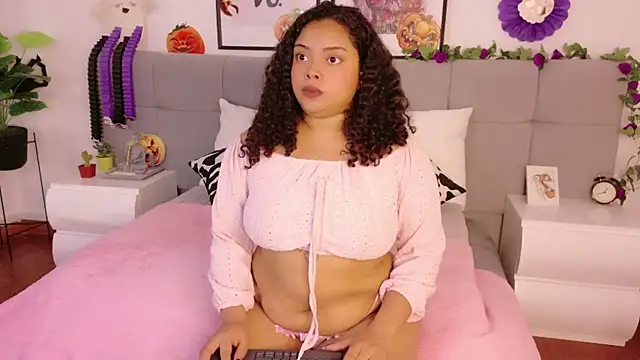 Alanaa Gomez online show from October 2025 09:03:02 PM