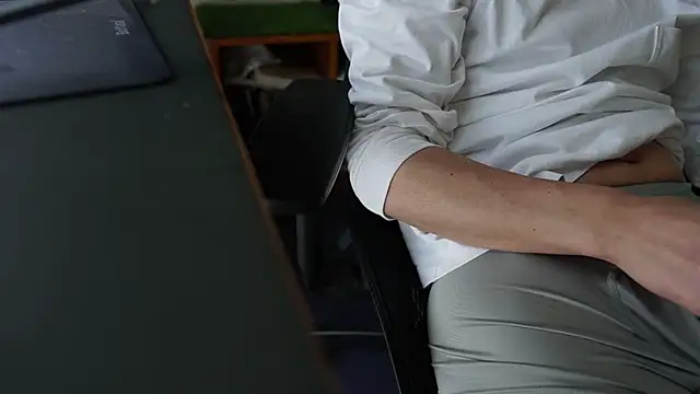 riku velvet online show from April 2026 12:56:01 AM