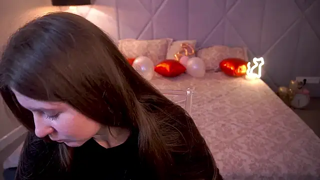 CraveeDoll online show from February 2026 01:52:02 PM