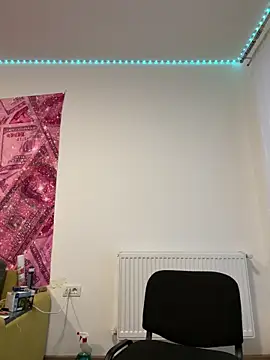 EvvaBBW online show from December 2025 02:00:02 PM