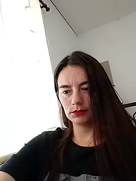 Demy Rhoades online show from May 2026 01:47:02 PM